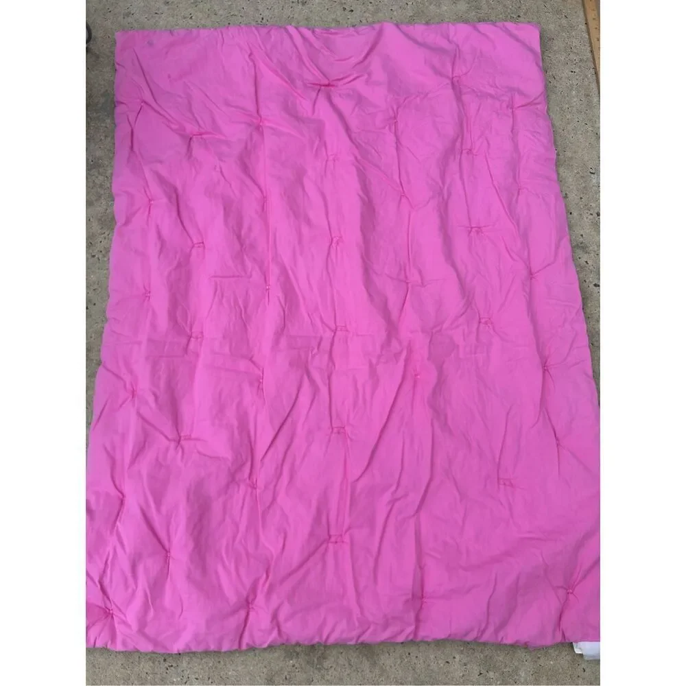 Pottery barn kids pink white  lambs crib comforter (small tear)replacement 34